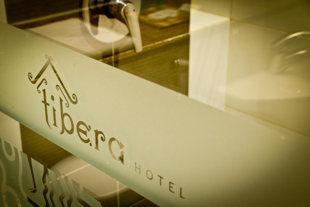 Hotel Tibera Taman Cibeunying Bandung Luaran gambar