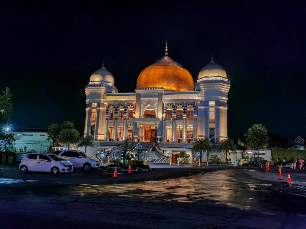 Hotel Tibera Taman Cibeunying Bandung Luaran gambar