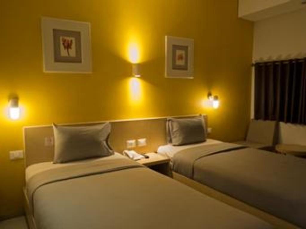 Hotel Tibera Taman Cibeunying Bandung Luaran gambar