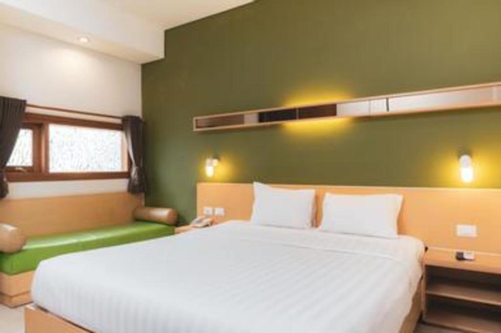 Hotel Tibera Taman Cibeunying Bandung Luaran gambar
