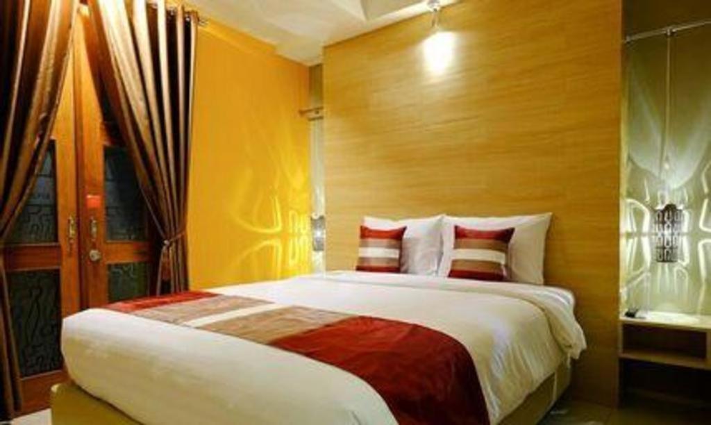Hotel Tibera Taman Cibeunying Bandung Luaran gambar