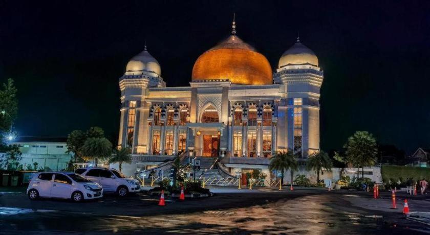 Hotel Tibera Taman Cibeunying Bandung Luaran gambar